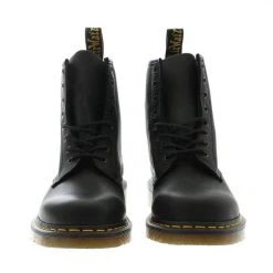 Dr.Martens 1460 Silhouette Greasy Leather Unisex Black Footwear
